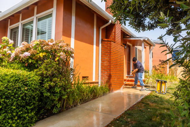 Why Choose Our Certified Pressure Washing Experts for Your Project Needs in Richmond, MI?